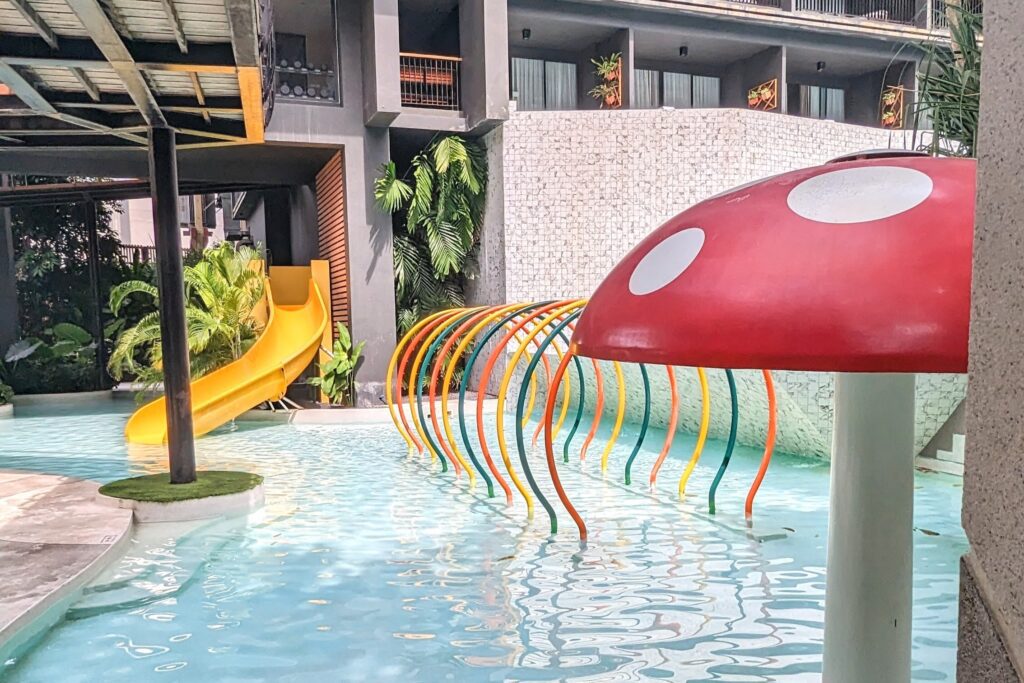 kid friendly pool in panan hotel krabi